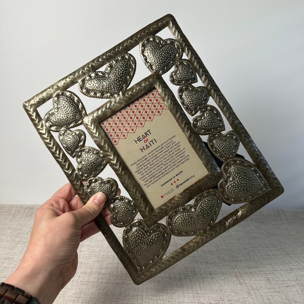 Heart of Haiti Macy's Haitian Metal Heart Picture Frame 4x6 Signed Simon